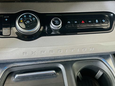 Used 2025 Ford Expedition Max Active AWD/4WD image 24