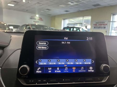 Used 2024 Nissan Altima 2.5 SR image 18