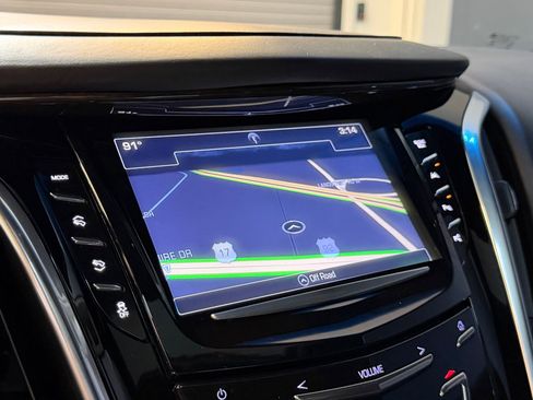 Used 2018 Cadillac Escalade ESV Platinum AWD/4WD image 30