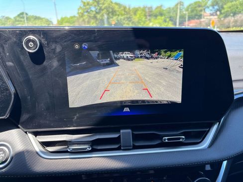 Used 2025 Chevrolet Equinox LT FWD image 22