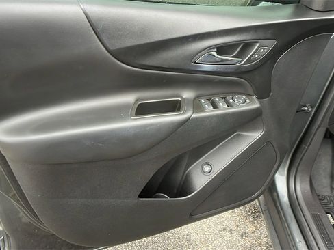 Used 2021 Chevrolet Equinox LT image 11