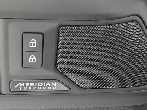 New 2026 Land Rover Defender 110 X-Dynamic SE AWD/4WD image 23