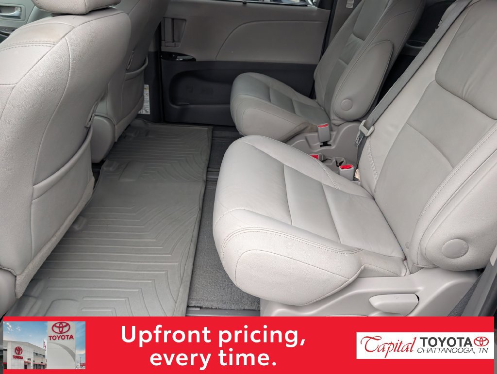 Used 2015 Toyota Sienna XLE w/ XLE Navigation Package FWD image 12