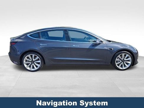Used 2018 Tesla Model 3 Long Range AWD/4WD image 9