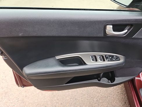 Used 2019 Kia Optima LX FWD image 10