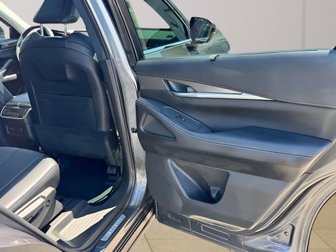 Used 2024 INFINITI QX60 Luxe FWD image 11
