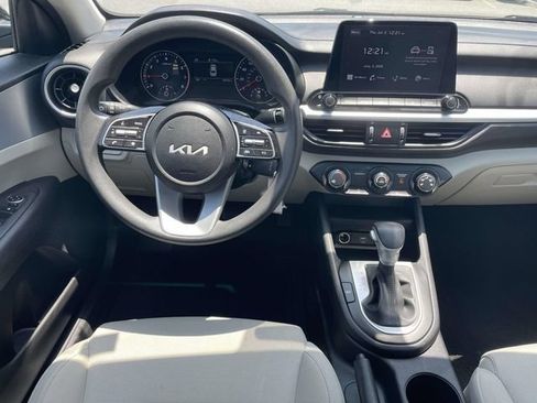 Used 2023 Kia Forte LXS w/ LXS Technology Package FWD image 3
