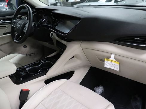 Used 2023 Buick Envision Avenir image 25