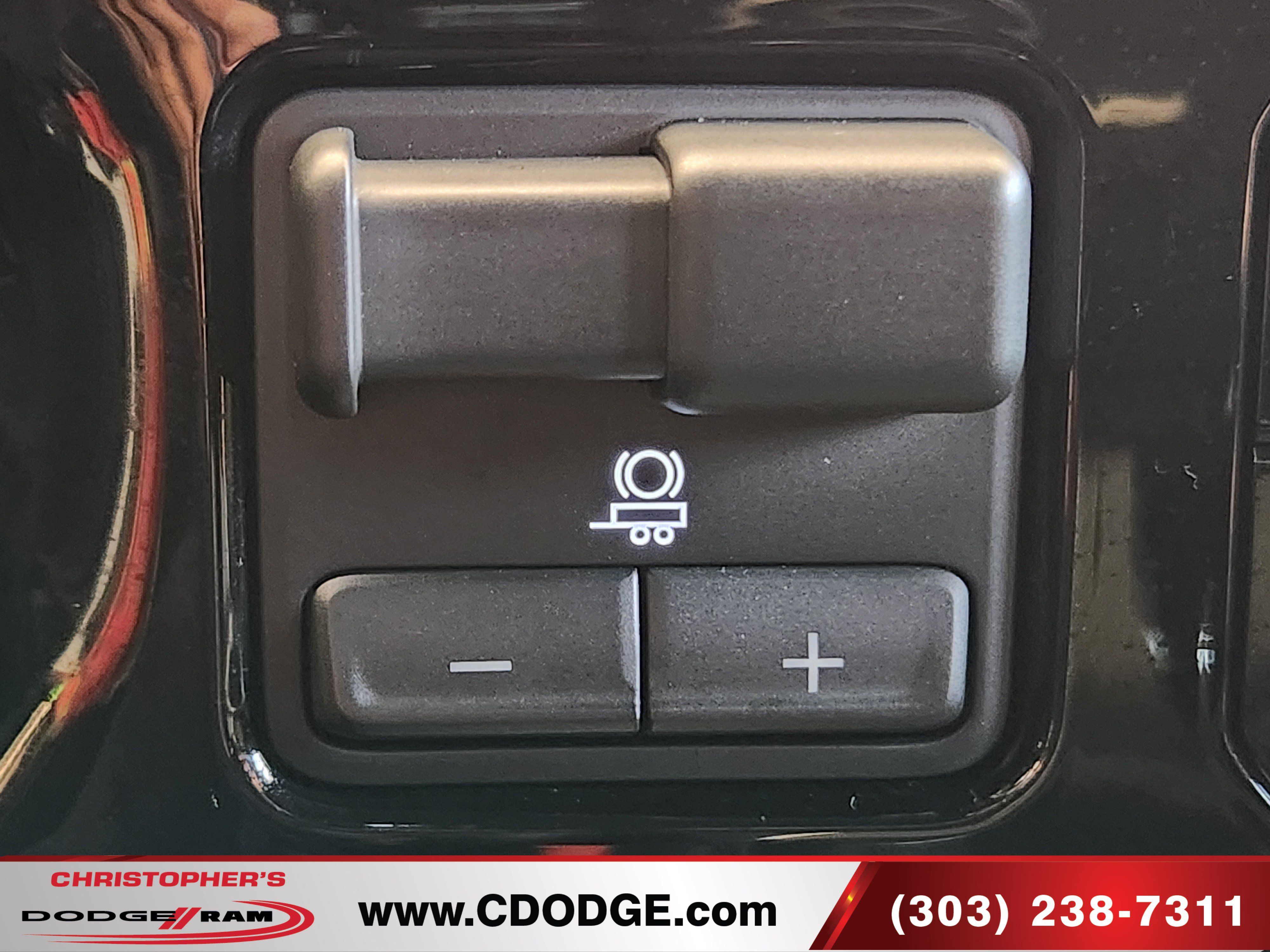 Used 2024 Chevrolet Silverado 2500 LT w/ Midnight Edition AWD/4WD image 27
