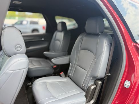 Used 2024 Buick Enclave Premium AWD/4WD image 30