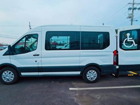 Used 2018 Ford Transit 150 XL image 17