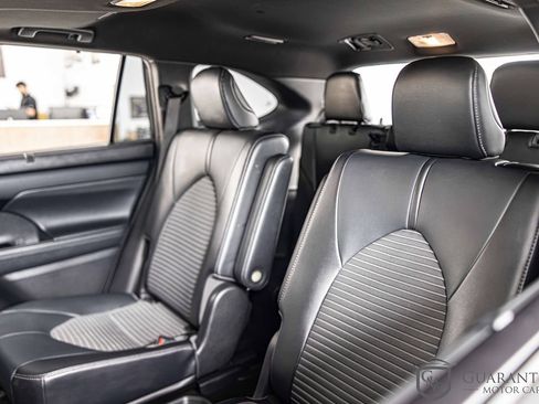 Used 2021 Toyota Highlander XSE image 33