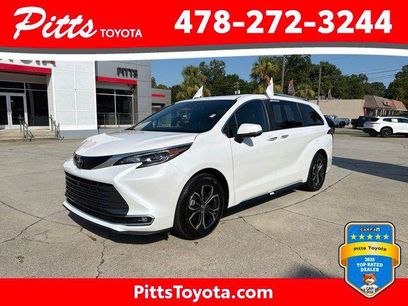 Certified 2026 Toyota Sienna Platinum