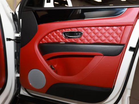 Used 2021 Bentley Bentayga Speed image 19