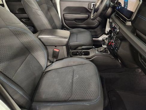 Used 2024 Jeep Wrangler Unlimited Rubicon 4xe AWD/4WD image 3