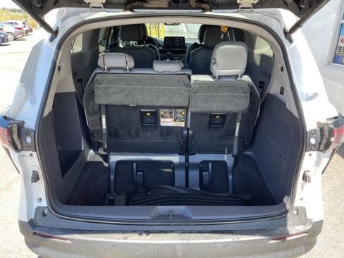 Used 2023 Toyota Sienna XLE w/ XLE Plus Package AWD/4WD image 33