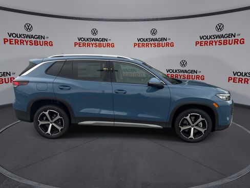 New 2026 Volkswagen Tiguan SE image 9