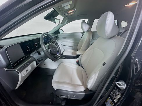 Used 2025 Hyundai Kona SEL image 13