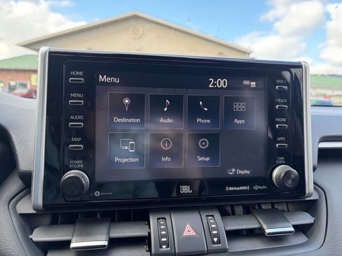 Used 2020 Toyota RAV4 Limited image 21