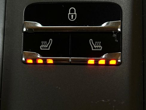 Used 2014 Porsche Panamera S image 39