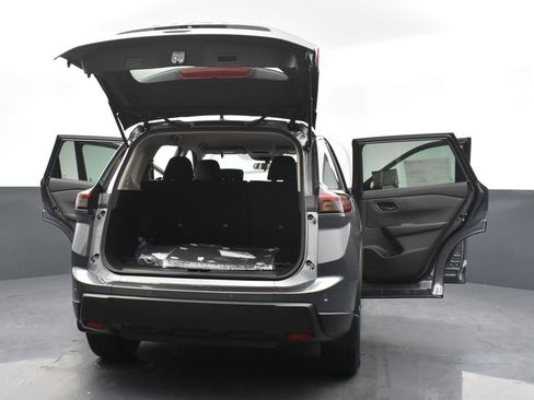 New 2026 Nissan Rogue S image 33