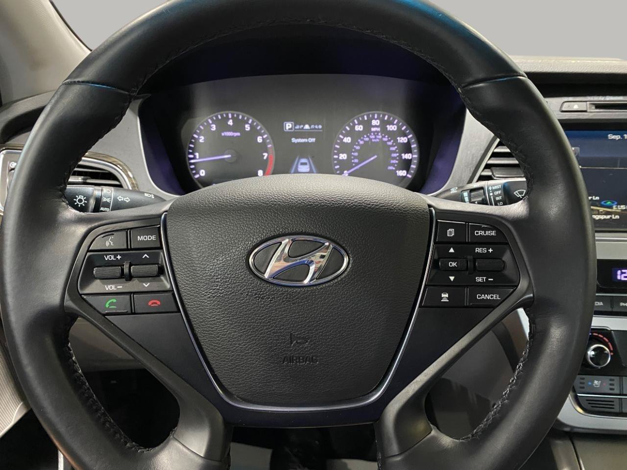 Used 2017 Hyundai Sonata Limited w/ Ultimate Package 04 FWD image 11
