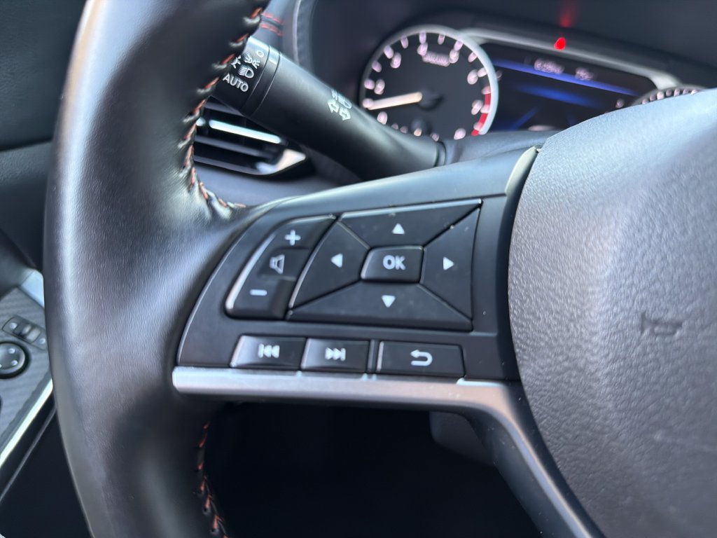 Used 2025 Nissan Sentra SR FWD image 18