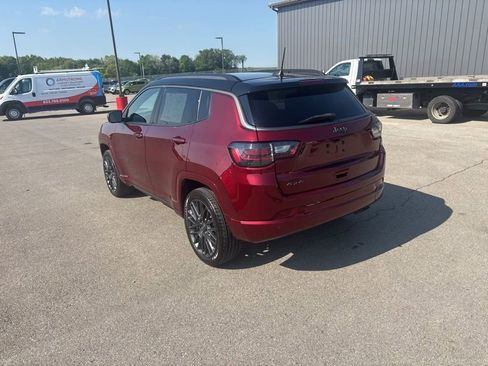 Used 2022 Jeep Compass High Altitude AWD/4WD image 5