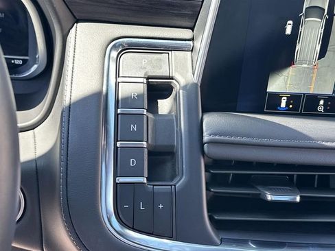 Used 2024 Chevrolet Tahoe Z71 w/ Off-Road Capability Package AWD/4WD image 15