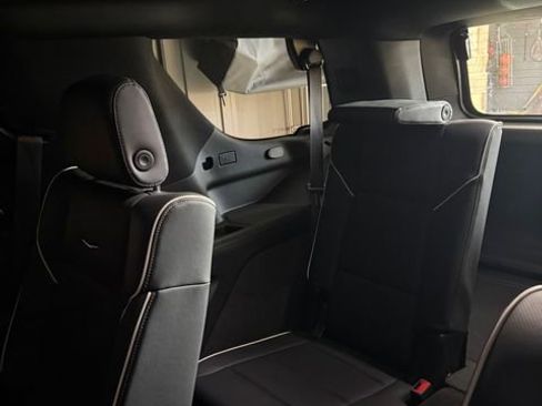 Used 2024 Cadillac Escalade Sport w/ LPO, ONYX Package image 28