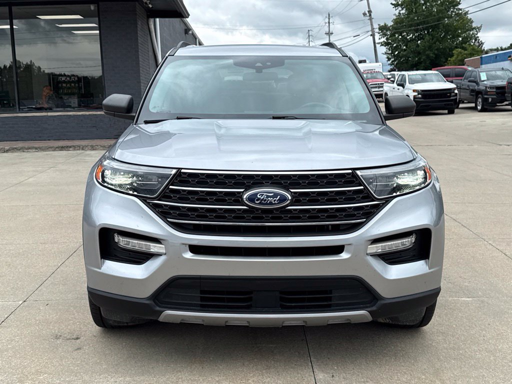 Used 2022 Ford Explorer XLT w/ Equipment Group 202A AWD/4WD image 19