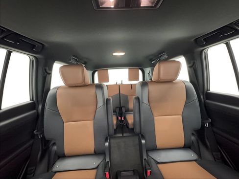 Used 2026 Lexus GX 550 w/ Cold Area Package AWD/4WD image 38