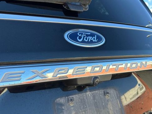 Used 2021 Ford Expedition Max Limited AWD/4WD image 11