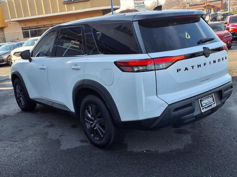 Used 2022 Nissan Pathfinder S image 4