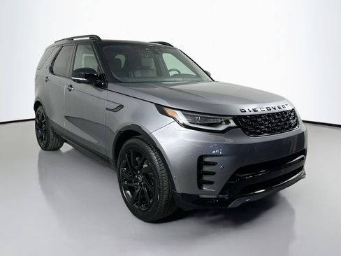 Certified 2025 Land Rover Discovery Dynamic SE image 3