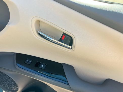 Used 2016 Toyota Prius Two image 17