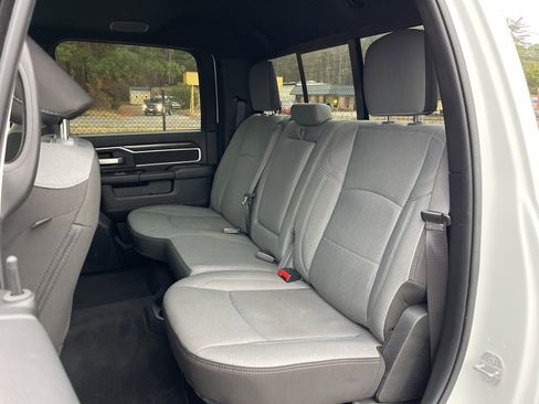 Used 2024 RAM 2500 Big Horn w/ Safety Group image 20