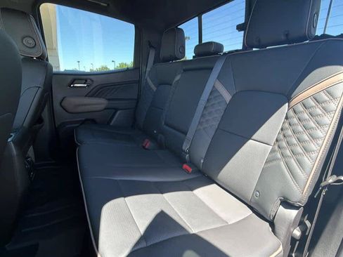 Used 2023 GMC Canyon Denali AWD/4WD image 24