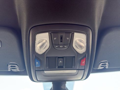 Used 2023 RAM 1500 Big Horn AWD/4WD image 24