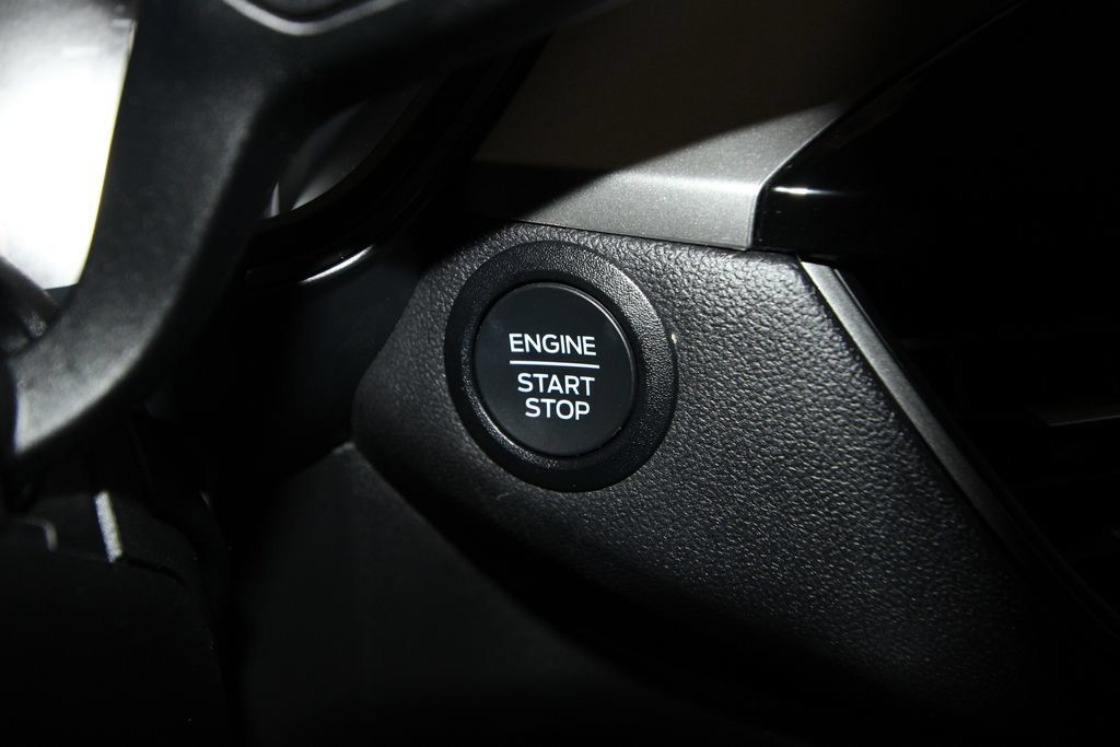 Used 2025 Ford Escape Active FWD image 12