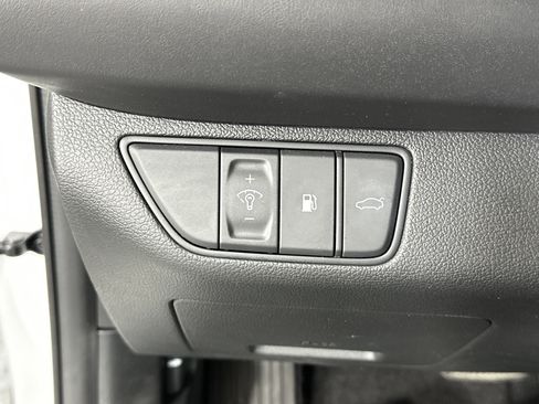 Used 2022 Genesis G70 2.0T w/ Prestige Package image 32