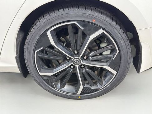 Certified 2023 Nissan Altima 2.5 SR w/ SR Premium Package FWD image 32