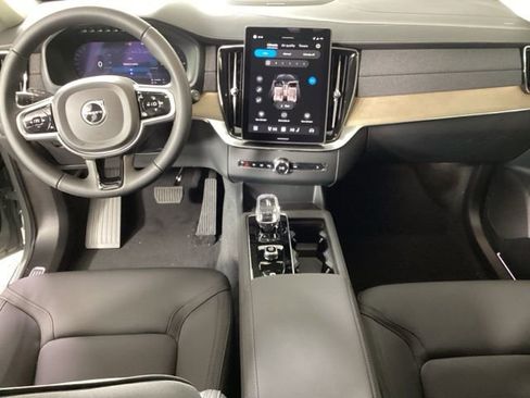 New 2026 Volvo XC90 T8 Plus w/ Protection Package Premier image 12