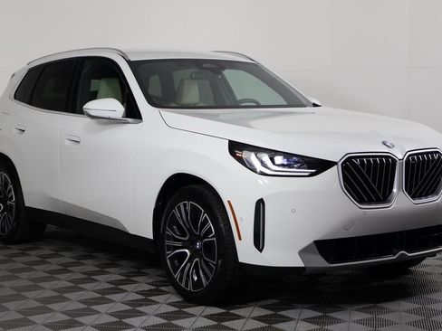 Used 2026 BMW X3 xDrive30i w/ Convenience Package AWD/4WD image 3