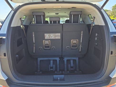 New 2026 Kia Carnival EX FWD image 10