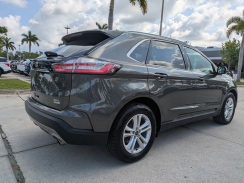 Used 2019 Ford Edge SEL w/ Equipment Group 201A FWD image 4