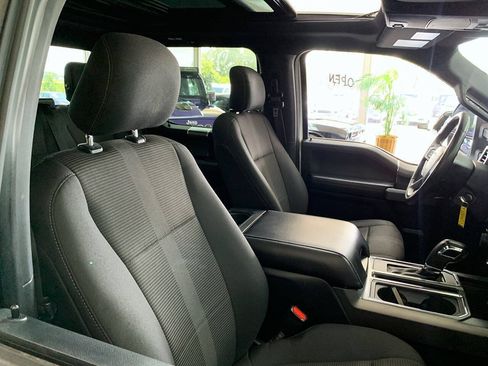 Used 2016 Ford F150 XLT w/ Equipment Group 302A Luxury AWD/4WD image 11