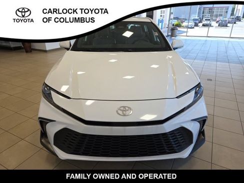 Used 2026 Toyota Camry SE w/ Convenience Package FWD image 5