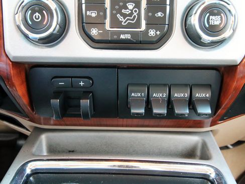 Used 2016 Ford F250 King Ranch w/ FX4 Off-Road Package image 33