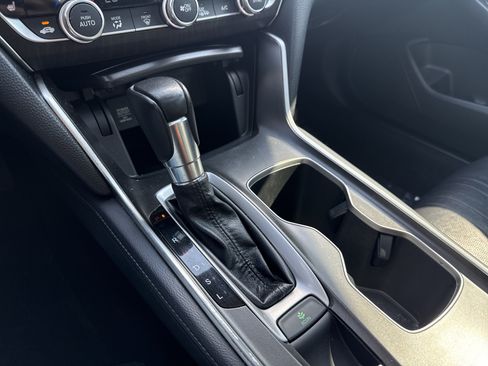 Used 2018 Honda Accord EX-L image 23